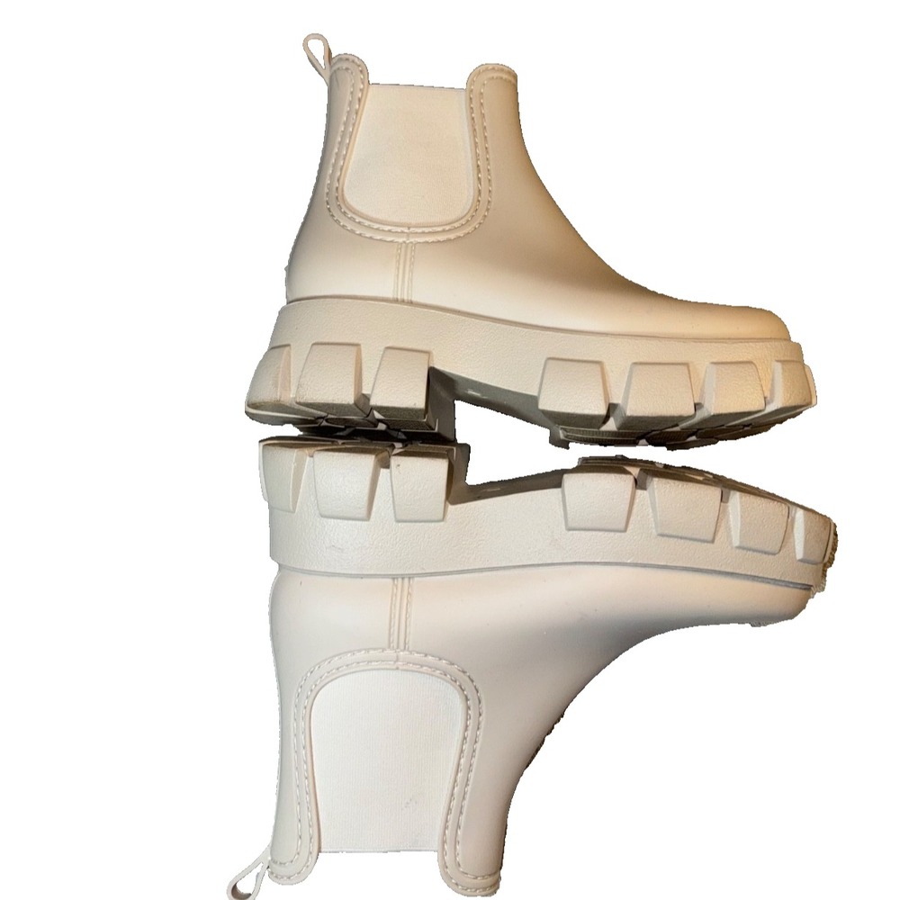 JEFFREY CAMPBELL Platform Lug Sole Chelsea Rain Boot Cream W Sz 7 punk tailored